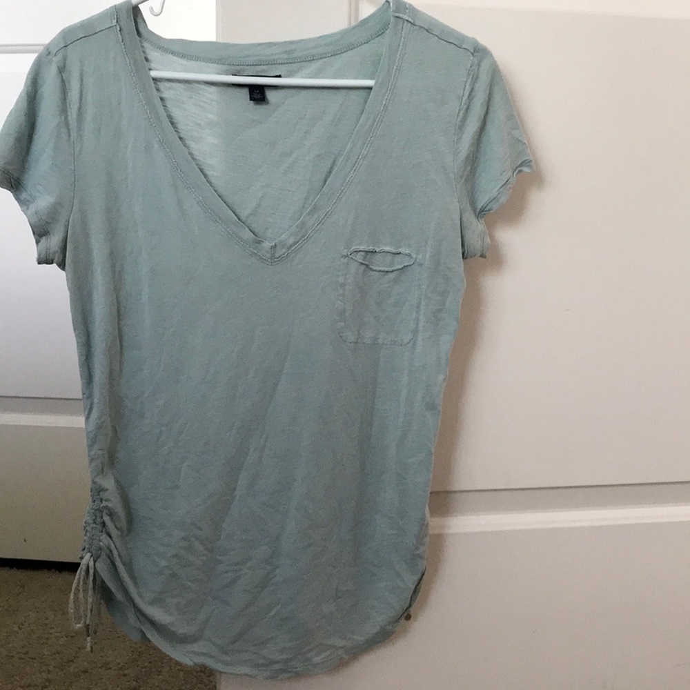 American Eagle t shirt